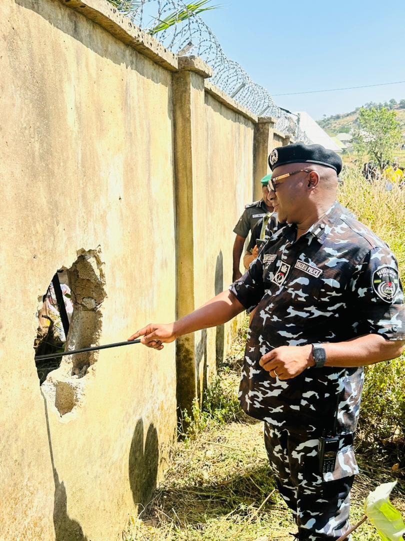 Police officer k!lled as security agents thwart kidnap attempt in Abuja